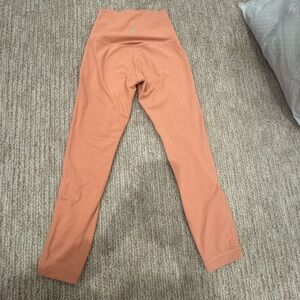 Lululemon size 0
23 inch leggings 
Worn a couple times
Price- 98 
Selling- 50